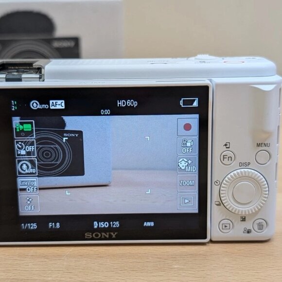 Sony ZV-1 II Vlog Camera for Content Creators & Vloggers (White) - ZV-1M2 - Picture 6 of 9